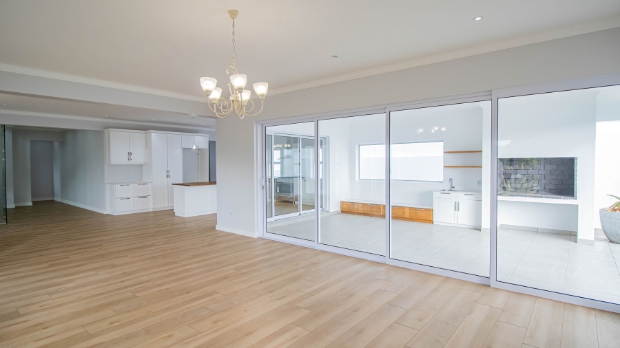 3 Bedroom Property for Sale in Shelley Point Western Cape